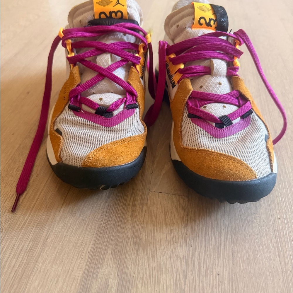 Jordan Colorblocked Low-Top Sneakers in Yellow, Magenta and White - Picture 2 of 5